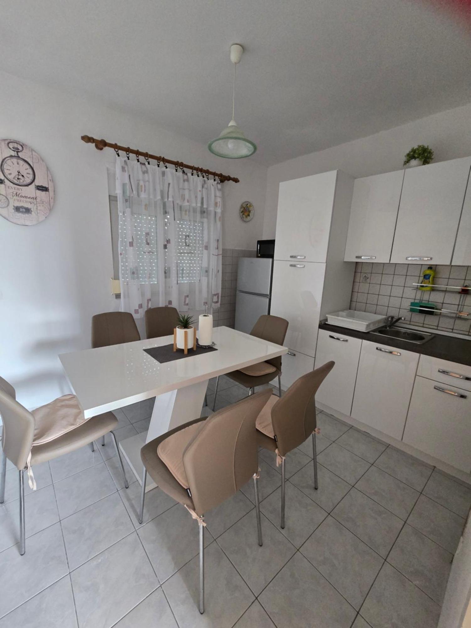 6 M, 50 M Do Plaze Apartment Barbat na Rabu Ngoại thất bức ảnh